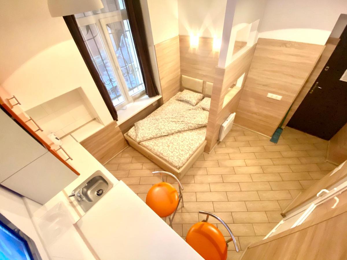Міні-Апартаменти В Центрі Для 2-Х Гостей Lviv Kültér fotó